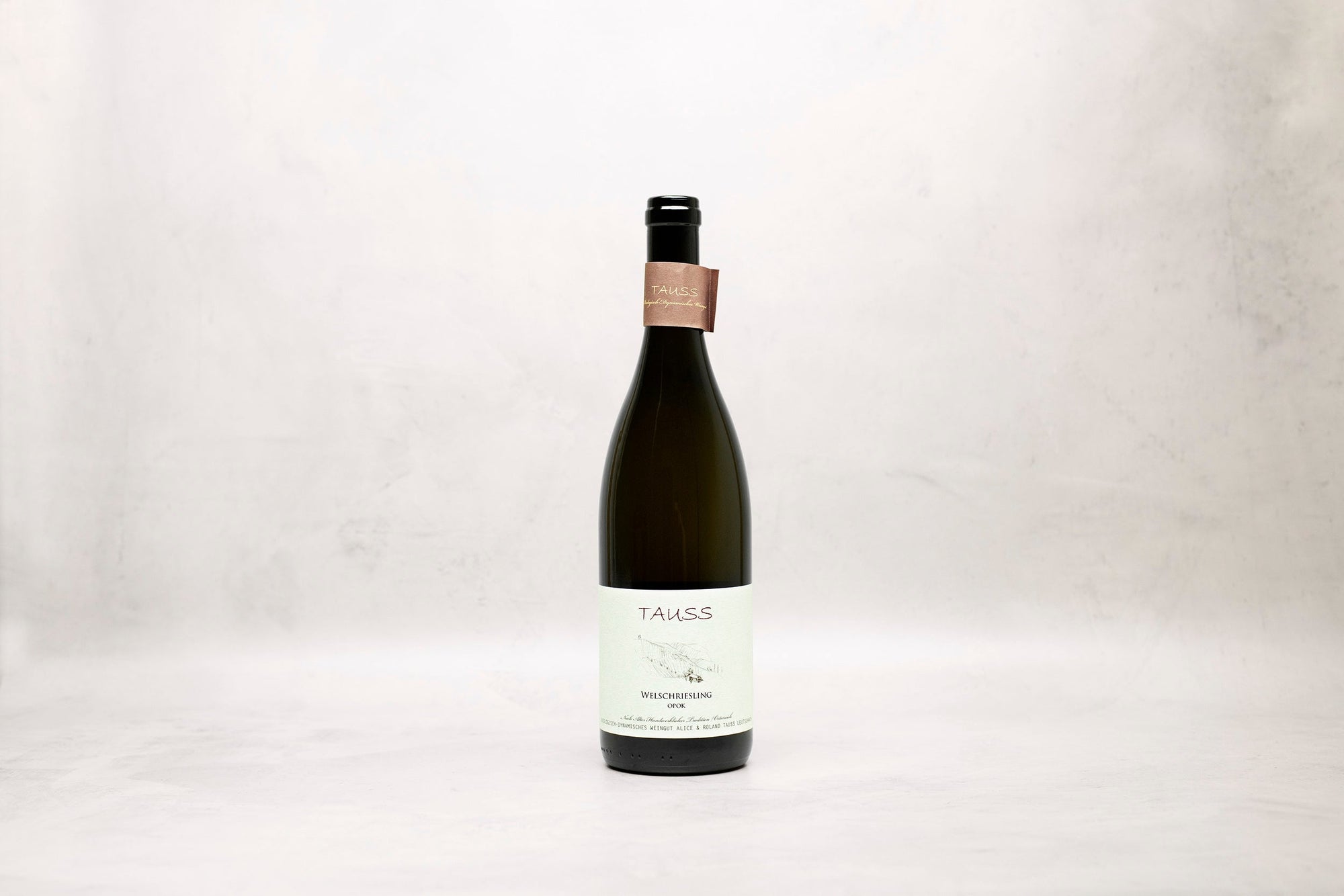 welschriesling-vom-opok-weingut-tauss-natural-White-wine-Styria-Austria