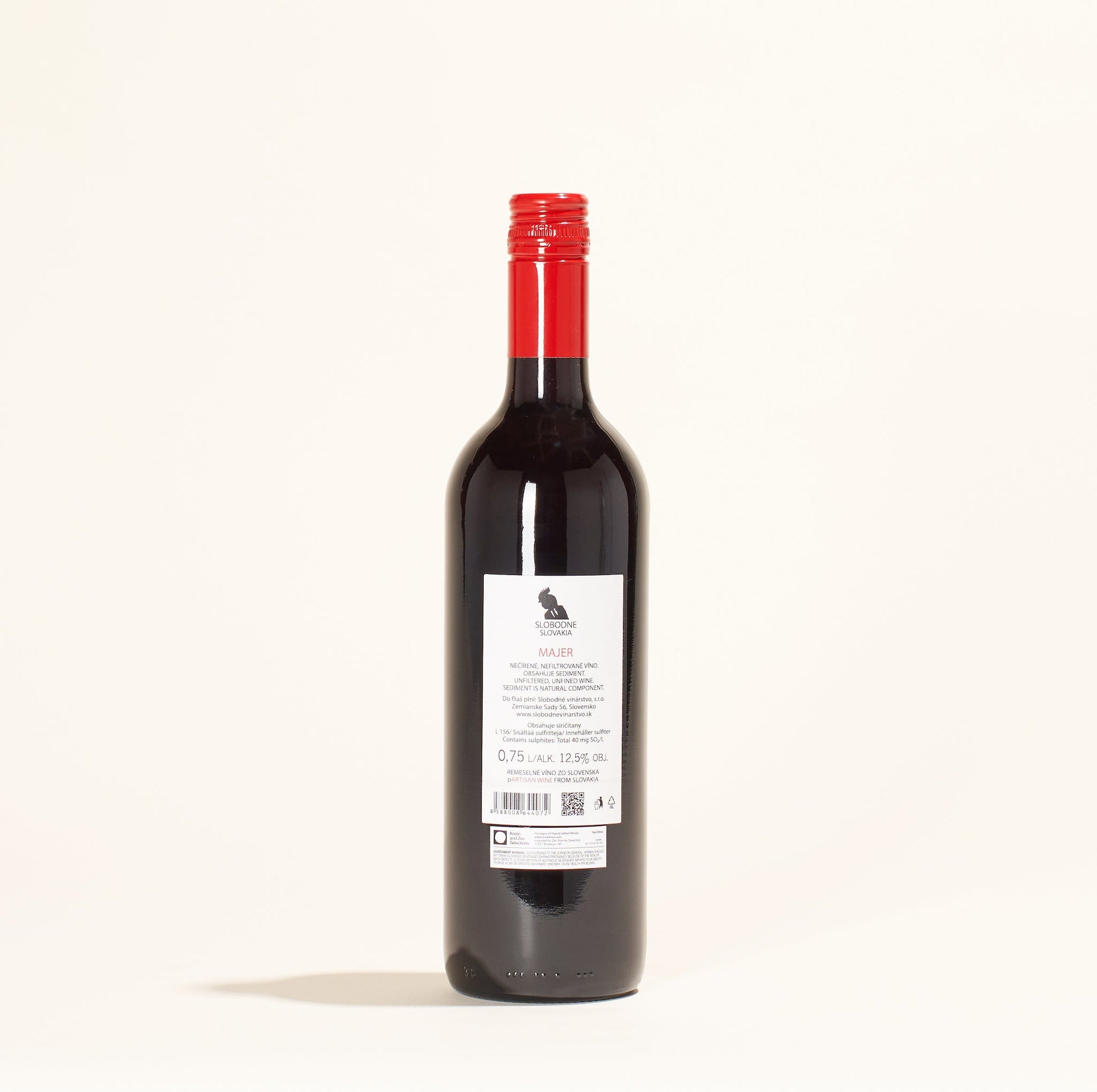 majer-slobodne-vinartsvo-natural-red-wine-trnava-slovenia