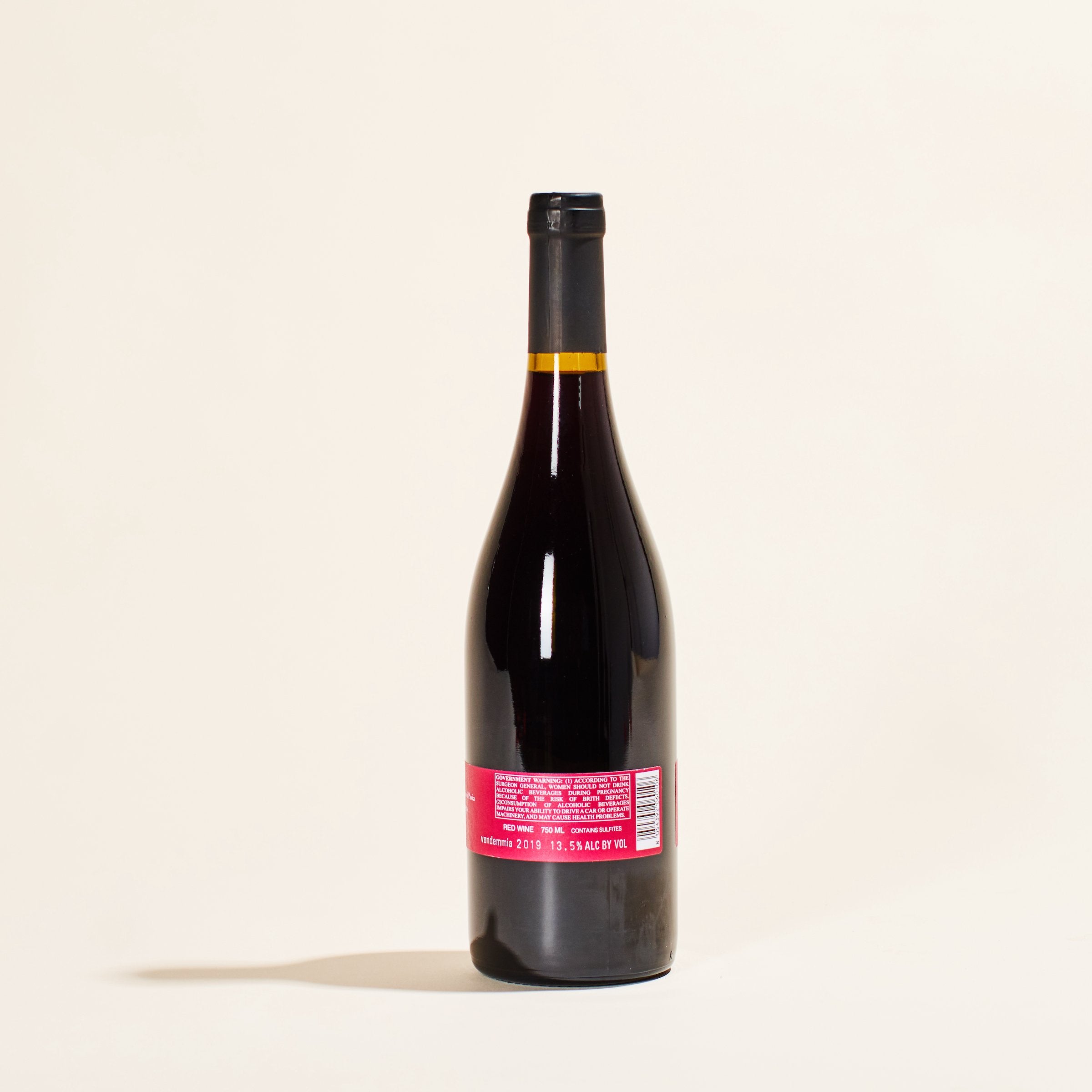 lombardy italy natural red wine bottle provincia di pavia rosso castello di stefanago